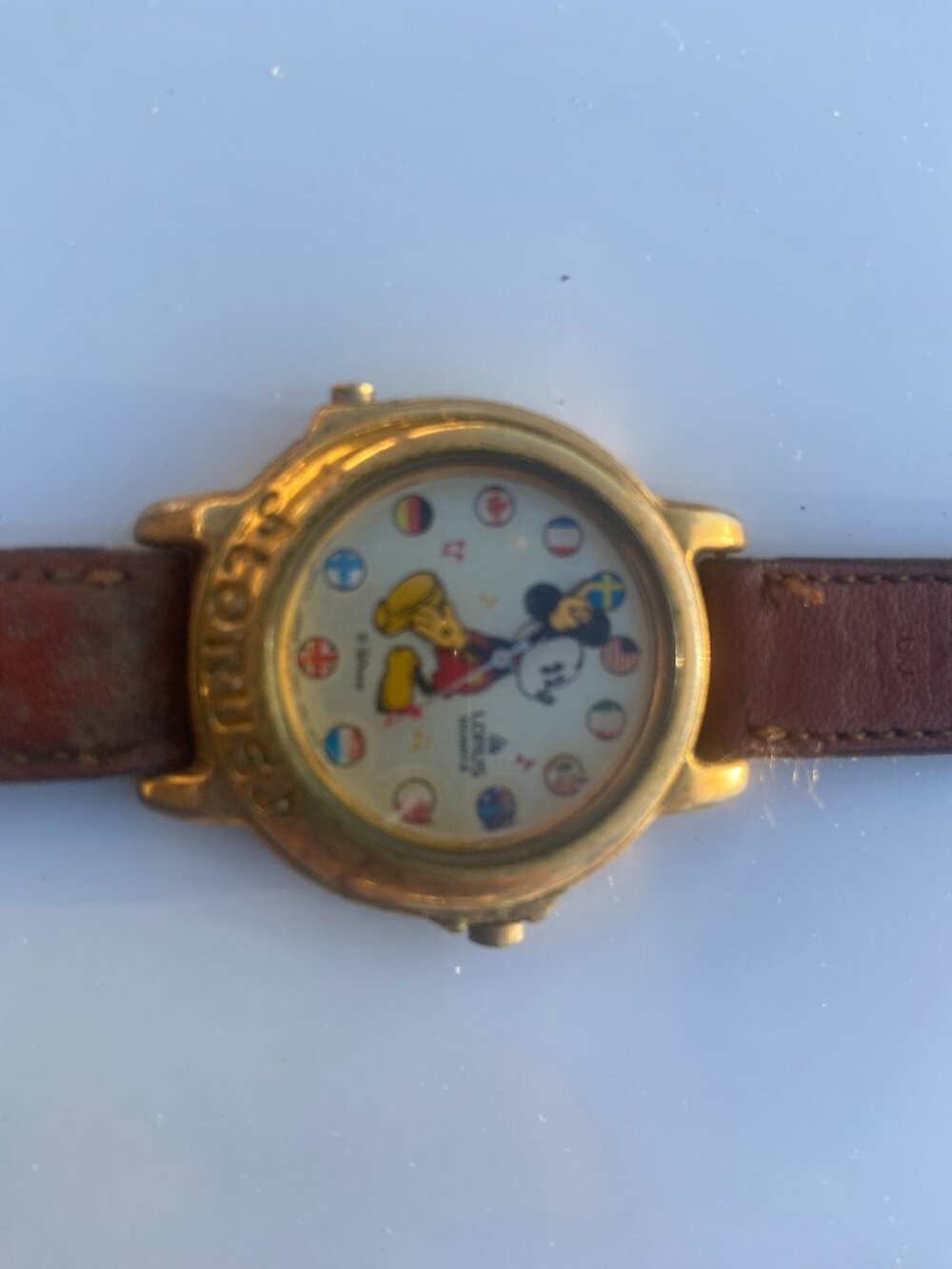 Vintage Ingersoll Disney Mickey Mouse Watch Gold Tone Case Leather Band